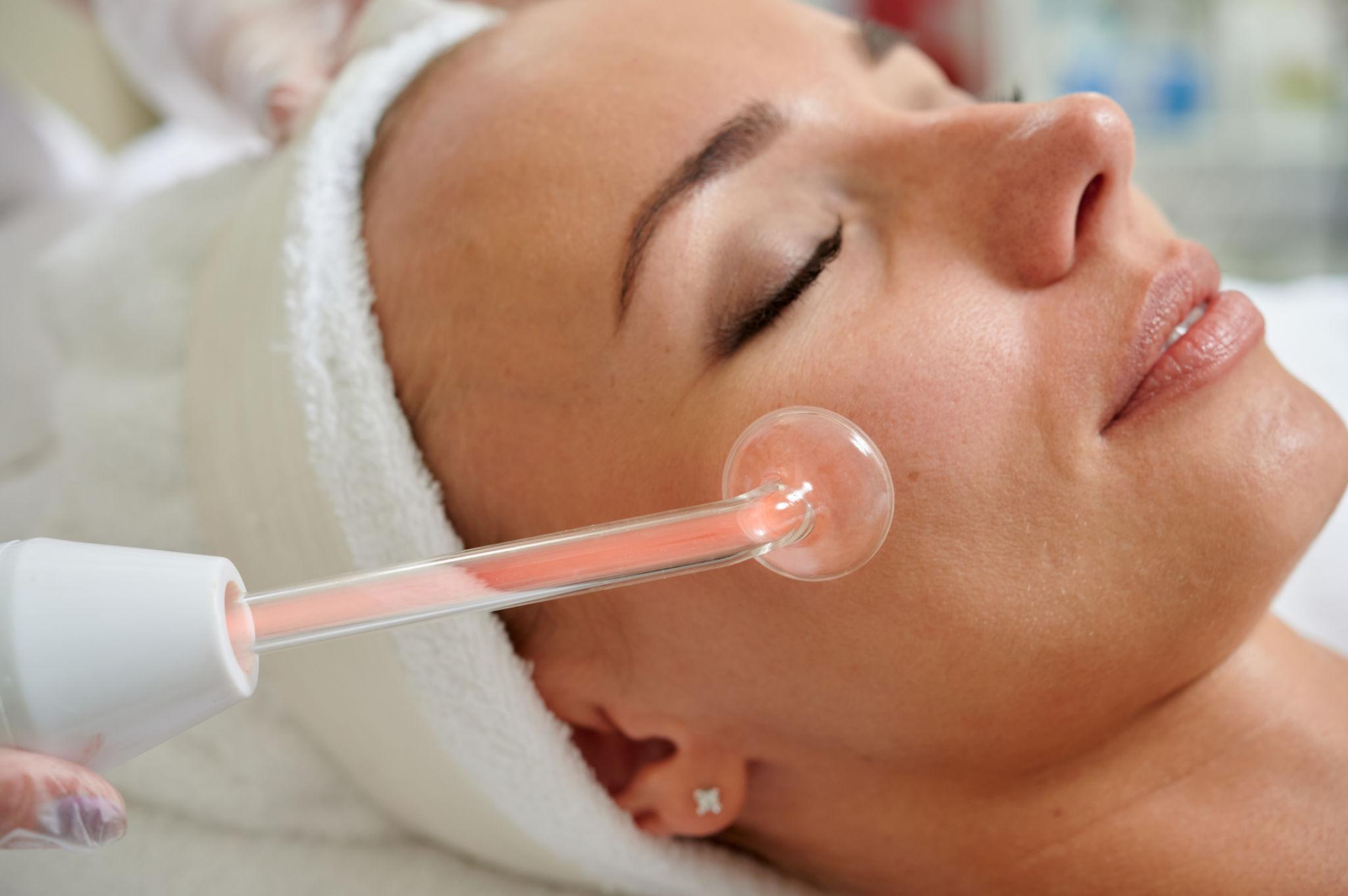 Ion Gel for professional skincare, enhancing hydration and skin barrier protection. Ideal for all skin types.